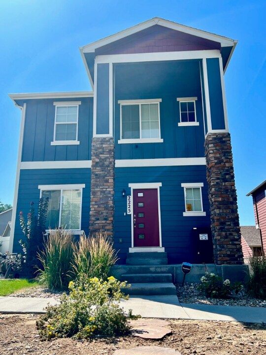 2225 St James Dr in Colorado Springs, CO - Building Photo