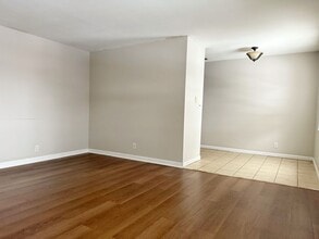 700 Village Ln in Newburgh, IN - Building Photo - Building Photo