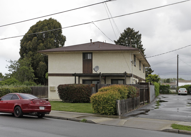 440 Meek Ave in Hayward, CA - Building Photo - Building Photo