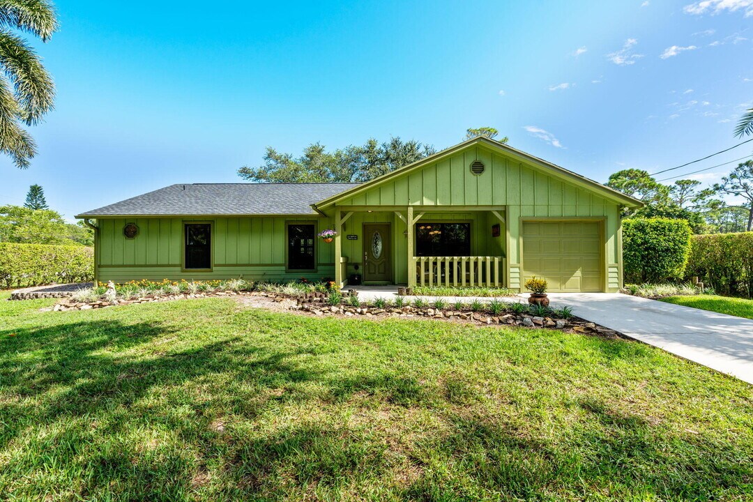 11989 Persimmon Blvd in West Palm Beach, FL - Building Photo