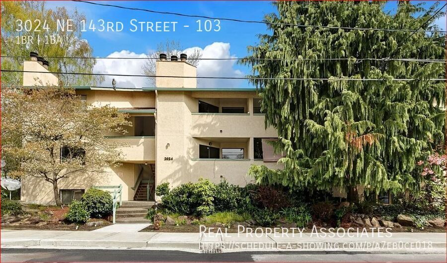 3024 NE 143rd St in Seattle, WA - Building Photo