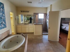 7143 Laguna Villas in Houston, TX - Building Photo - Building Photo