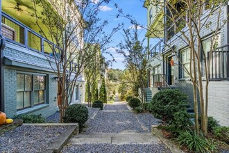 759 Aerial Way in Atlanta, GA - Building Photo - Building Photo