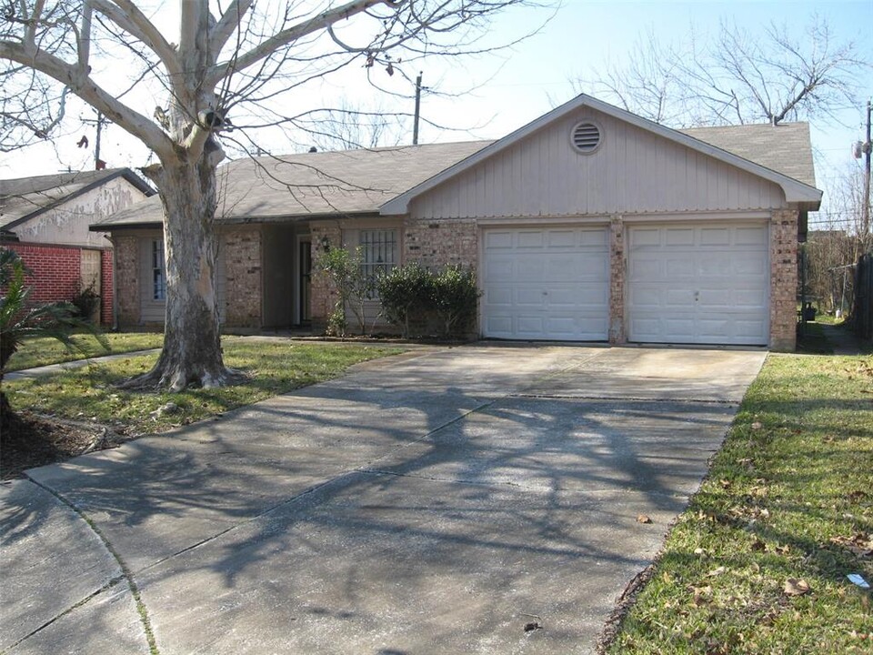 14614 Almeece St in Houston, TX - Building Photo