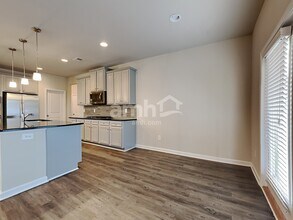 235 Hickory Pointe Dr in Acworth, GA - Building Photo - Building Photo