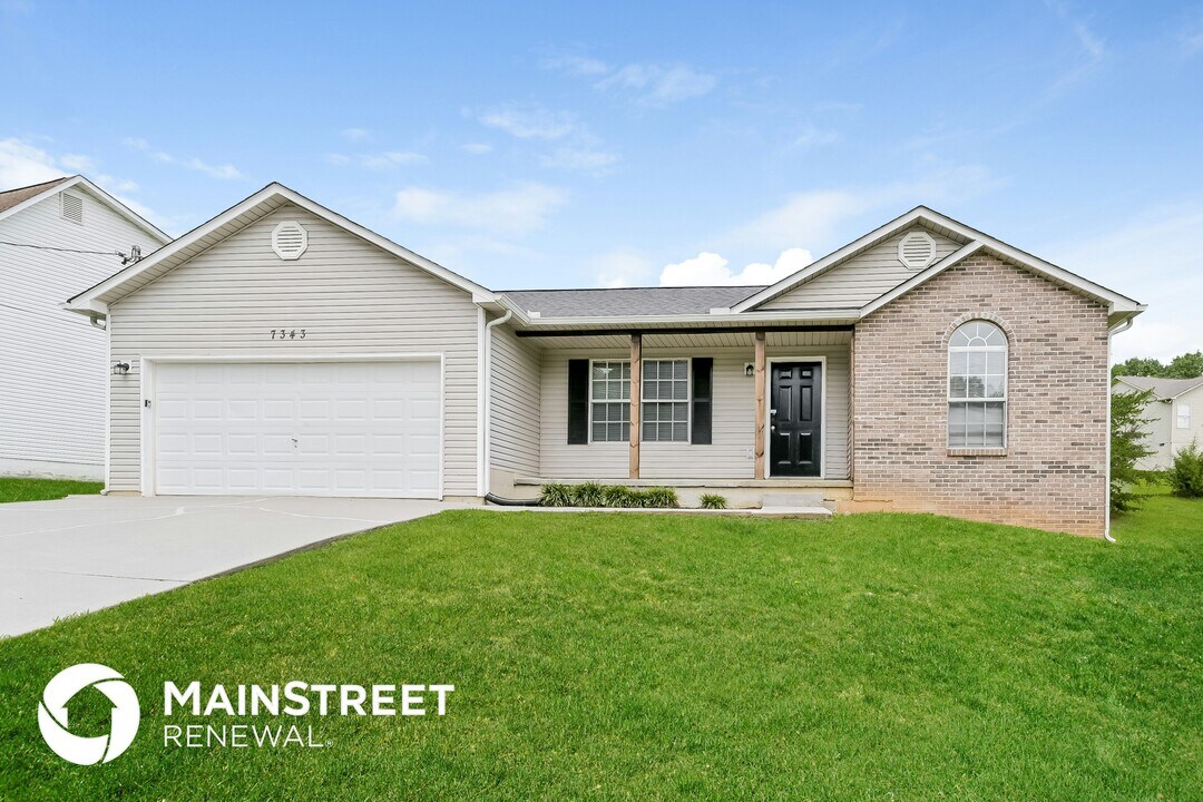 7343 Carowinds Ln in Knoxville, TN - Building Photo
