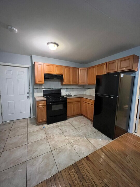 529 18th Ave in Newark, NJ - Building Photo