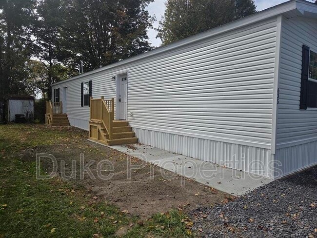 635 Kilkenny Dr in Utica, NY - Foto de edificio - Building Photo