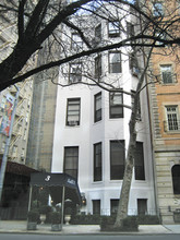 3 E 63rd St in New York, NY - Building Photo - Building Photo