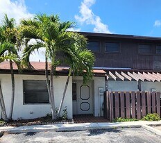 6943 SW 40th St in Miramar, FL - Building Photo