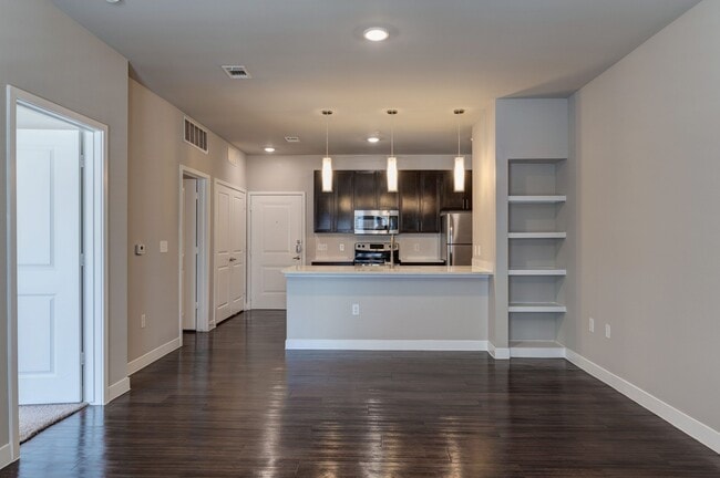 Falcon at Grand Harbor in Katy, TX - Foto de edificio - Building Photo