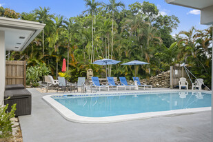 630 NE 37th St, Unit 1W in Oakland Park, FL - Building Photo