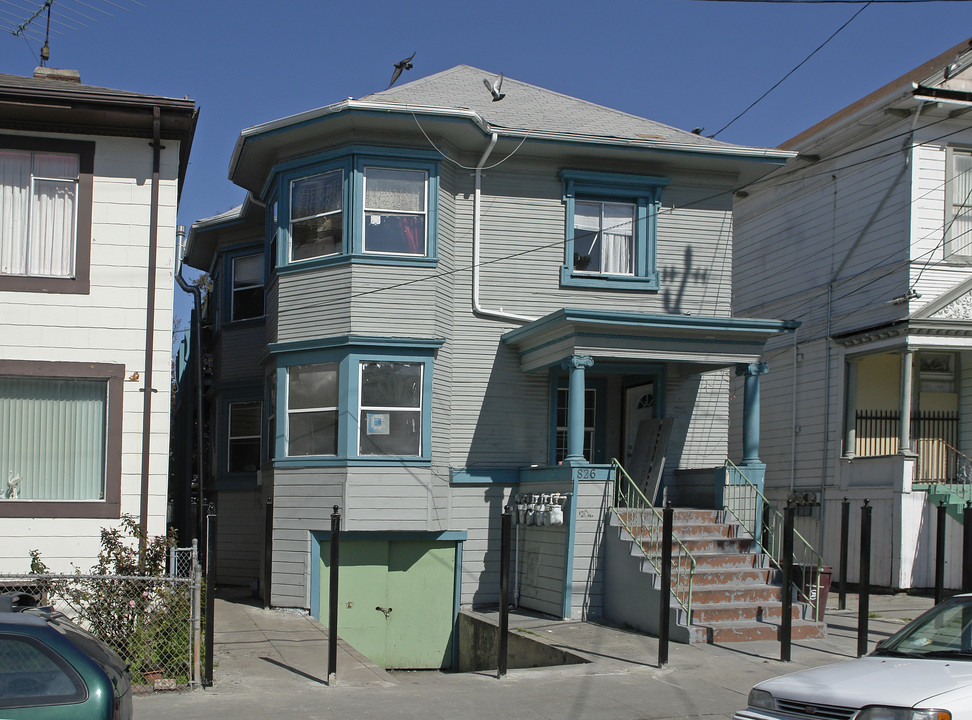 826 Mead Ave in Oakland, CA - Foto de edificio