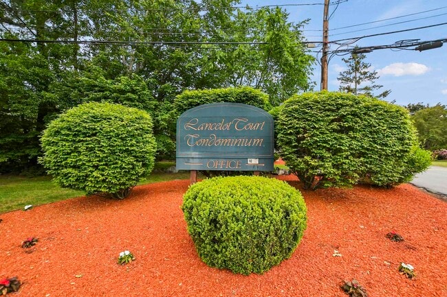 11 Lancelot Court-Unit -22 in Salem, NH - Foto de edificio - Building Photo