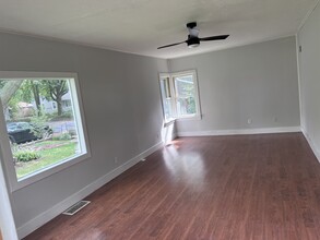 1511 W Green St in Champaign, IL - Building Photo - Building Photo