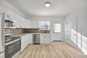 2022 Central Ave in Middletown, OH - Foto de edificio - Building Photo