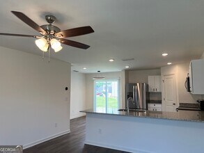 105 Douglas Fir Dr in Jackson, GA - Foto de edificio - Building Photo