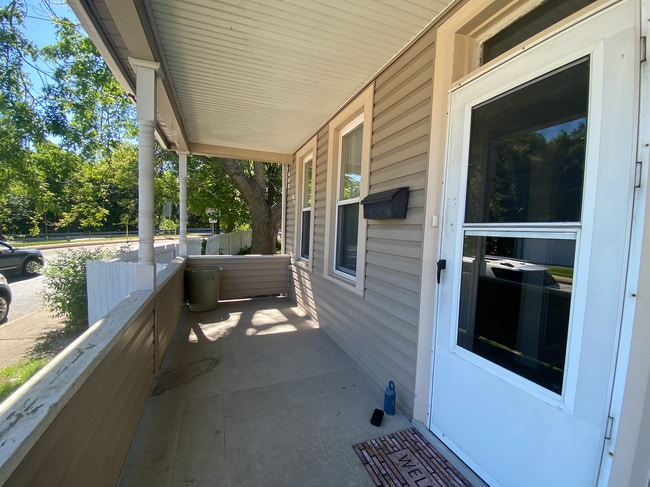 1614 5th Ave in Coraopolis, PA - Building Photo - Building Photo
