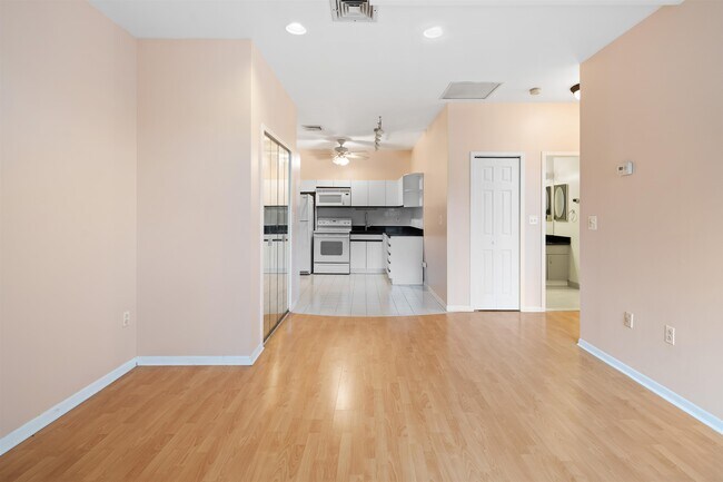 75 Liberty Ave in Jersey City, NJ - Building Photo - Building Photo