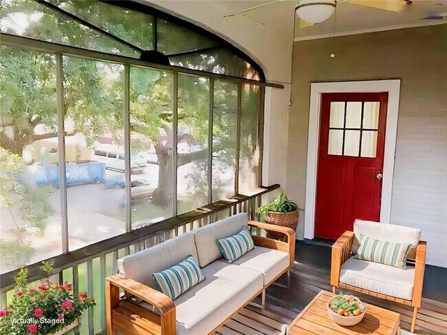 3138 Louisiana Ave Pkwy, Unit Upper in New Orleans, LA - Building Photo - Building Photo