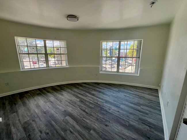 1630 NW 35th St, Unit 1 in Miami, FL - Building Photo - Building Photo