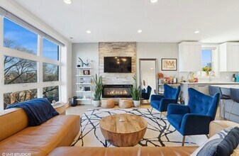 1209 E 46th St in Chicago, IL - Building Photo - Building Photo