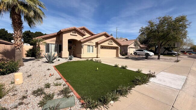 5940 W Villa Theresa Dr in Glendale, AZ - Building Photo - Building Photo