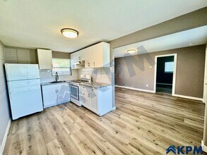 316 S Gertrude Ave in Stockton, CA - Building Photo - Building Photo