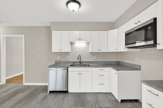 834 Harding Ave in Waukesha, WI - Building Photo - Building Photo