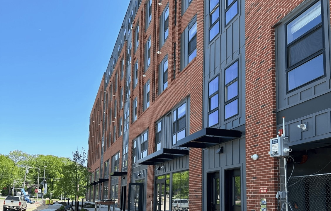 Park Cedar Apartments in Madison, WI - Foto de edificio