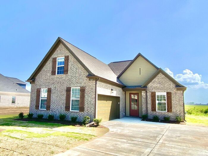 9273 Lakeside Cir S in Walls, MS - Building Photo