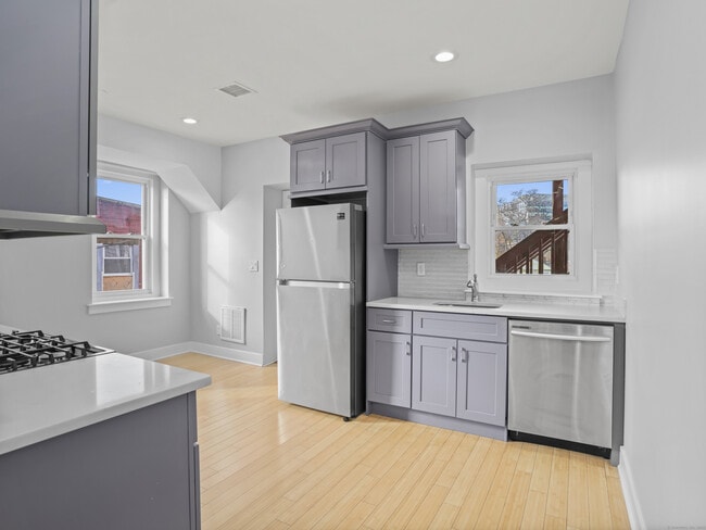 775 Atlantic St in Stamford, CT - Foto de edificio - Building Photo