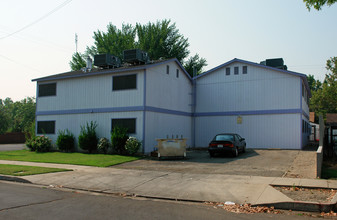 The Acacia in Fresno, CA - Foto de edificio - Building Photo