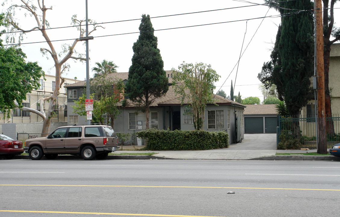 14138 Sherman Way in Van Nuys, CA - Building Photo