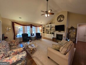 10 Colonial Ct in Senoia, GA - Building Photo - Building Photo