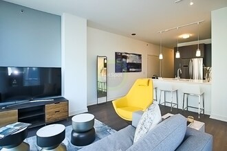 393 E Illinois St in Chicago, IL - Building Photo - Building Photo