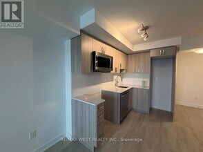 1010 Sandy Beach Rd in Pickering, ON - Building Photo - Building Photo