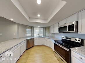 19028 N 7th Dr in Phoenix, AZ - Foto de edificio - Building Photo