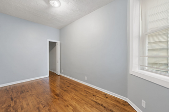 4910 W Van Buren St in Chicago, IL - Building Photo - Building Photo
