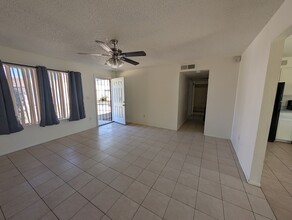 6604 N 46th Dr in Glendale, AZ - Building Photo - Building Photo