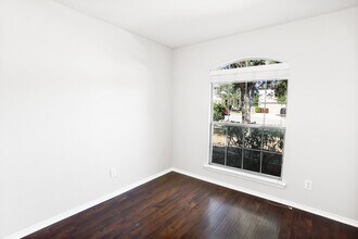 266 Perch Manor in San Antonio, TX - Building Photo - Building Photo