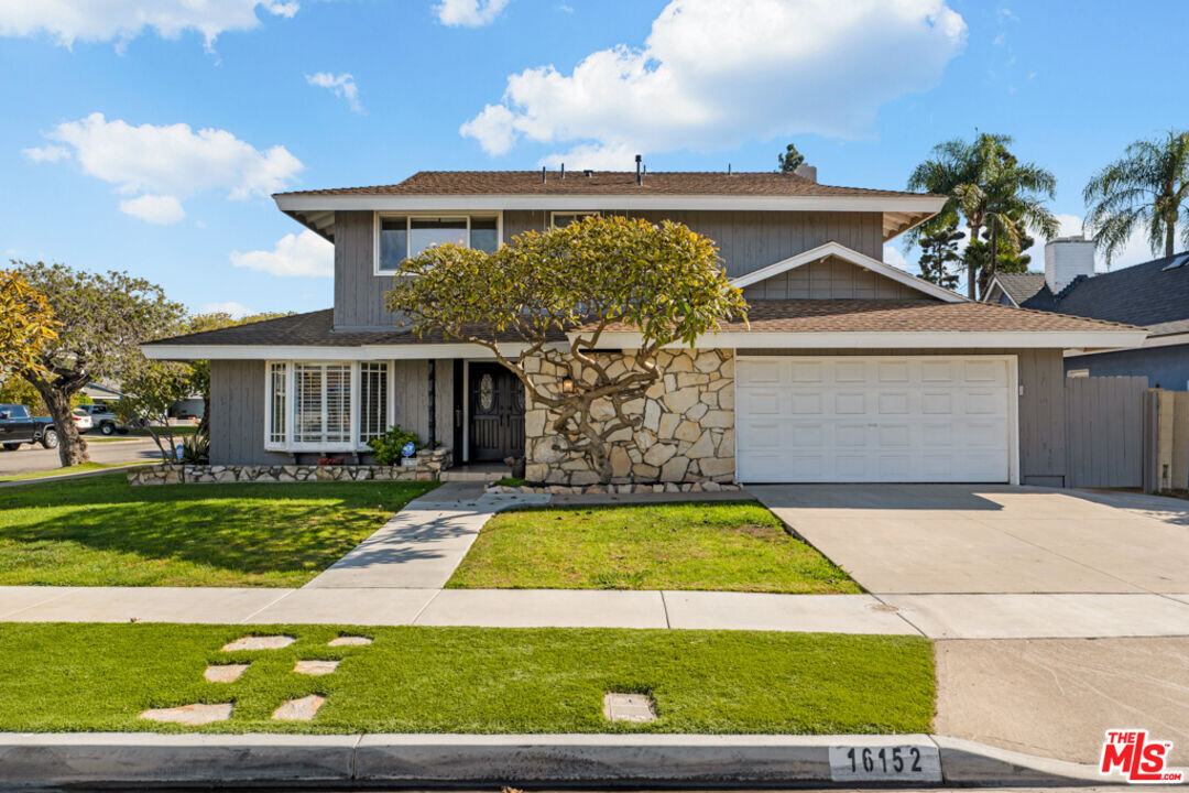 16152 Ballantine Ln in Huntington Beach, CA - Building Photo