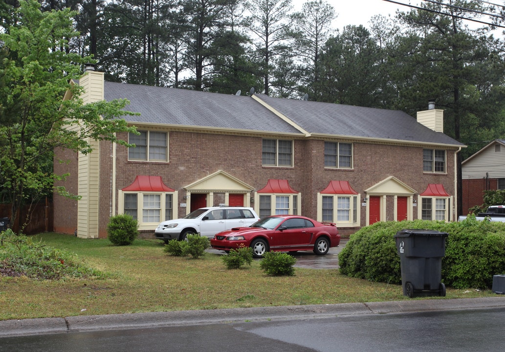 1242 Sweet Pine Dr in Norcross, GA - Building Photo