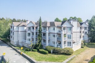 7435 Moffatt Rd in Richmond, BC - Building Photo