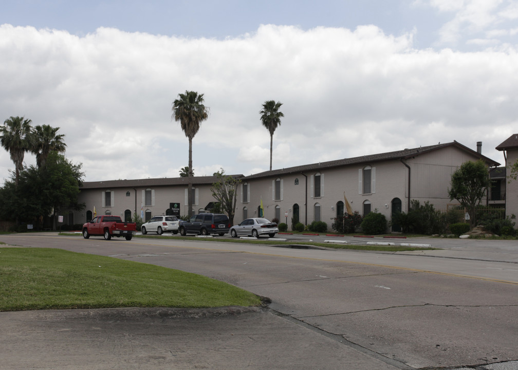 Parkview Village Apartment in Pasadena, TX - Building Photo