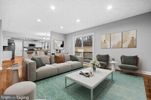 915 Cypress Point Cir in Bowie, MD - Building Photo