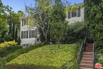 662 Loring Ave in Los Angeles, CA - Building Photo - Building Photo