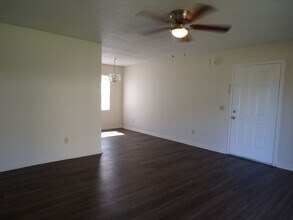 79 Woodview Dr-Unit -79B Woodview Drive in Ozark, AL - Building Photo - Building Photo