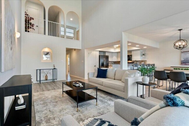18231 Lakepoint Cove in Lago Vista, TX - Building Photo - Building Photo