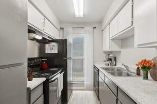 ReNew Andrews I & II in Midland, TX - Building Photo